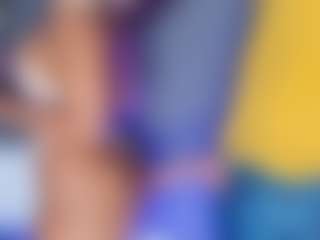 Live cam show with riri-brunnete - Tease Black on AdultVida.com