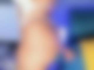 Live cam show with riri-brunnete - Public Curvy on x69.live