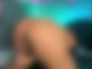 riri-brunnete's Live Sex Cam Show