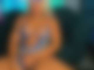 Live cam show with riri-brunnete - Public Ebony on https://playwithruby.com