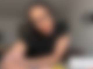 Live cam show with Camsoda Celine - Curvy Toys on livesuperchat.net