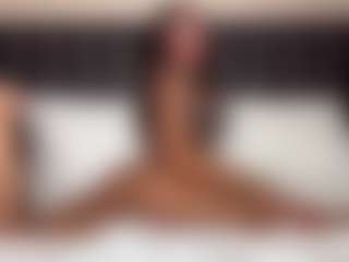 Live cam show with Lola Bunniii - Toys on Dare Cams