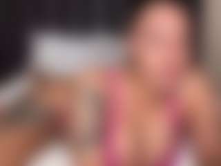 Lola Bunniii's Live Sex Cam Show