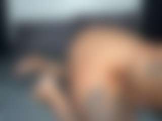 Lola Bunniii's Live Sex Cam Show