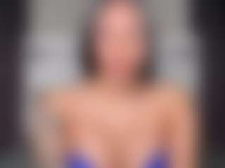 Lola Bunniii's Live Sex Cam Show