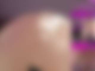 Live cam show with helenstaruk - Bedroom MILF on xheatlive.com