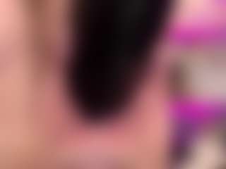 Live cam show with helenstaruk - Living Room on Uber Horny