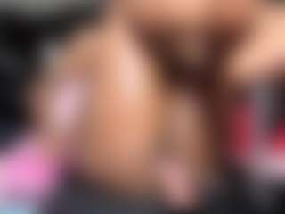 Live cam show with Vixen Capri - Bedroom Big Tits on Livezox