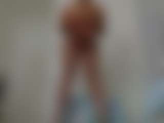 Live cam show with Jessica Simpsin - Public Curvy on PervPlay.com