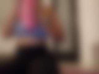 Live cam show with Jessica Simpsin - Striptease MILF on Camsoda