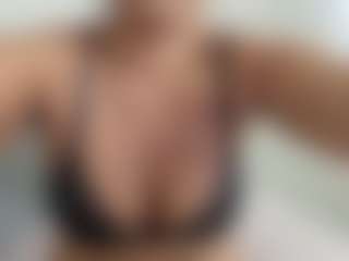 Live cam show with Jessica Simpsin - Smoking on Dolls Live