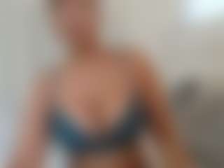 Live cam show with Jessica Simpsin - HD on CamwithHer
