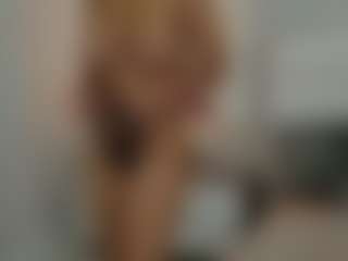 Live cam show with Jessica Simpsin - Spank Brown Hair on Hubzter Live