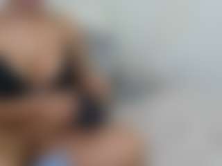 Live cam show with Jessica Simpsin - Public Ebony on Dolls Live
