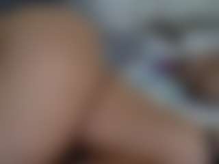 Live cam show with Jessica Simpsin - Tease Black on Mixed Magazine Live
