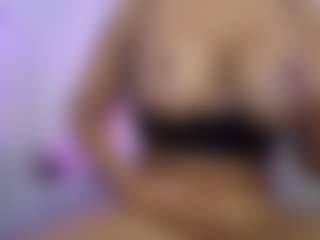 Live cam show with Jessica Simpsin - Squirt Big Tits on Camsoda