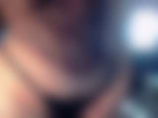 Live cam show with Kim YourdreamGirl - Blue Eyes on slutload