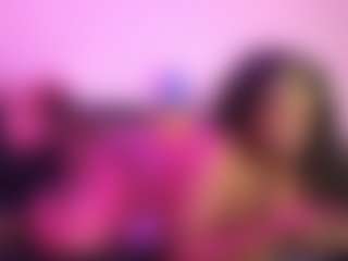 Live cam show with Queen Cherise Roze - Moaning on livesuperchat.net