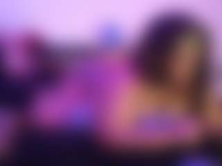 Live cam show with Queen Cherise Roze - Public Big Tits on Camiplay Live