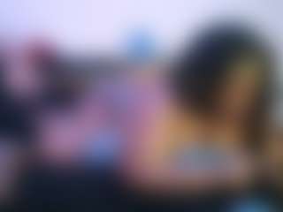 Live cam show with Queen Cherise Roze - Twerk on TeamSkeetLive