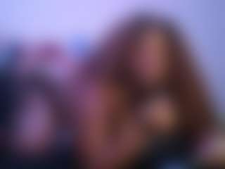 Live cam show with Queen Cherise Roze - Bedroom on PervPlay.com