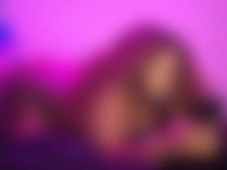 Queen Cherise Roze