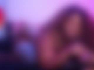 Queen Cherise Rozeとのライブチャットショー - CamsodaのStrip