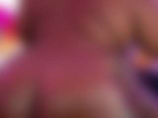 Live cam show with Queen Cherise Roze - Big Ass Big Tits on xDating