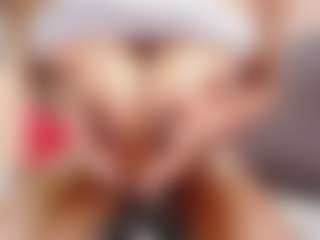 CREAMYINDIAN's Live Sex Cam Show