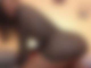 Live cam show with Buunny-Bella - Moaning on livesuperchat.net