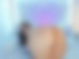 Live cam show with Sweetcurvy - Oil on infinitiblacc.com
