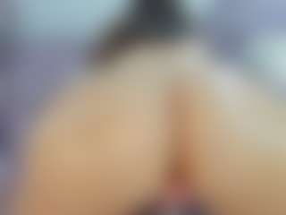 Live cam show with Sweetcurvy - Handjob on Camsoda