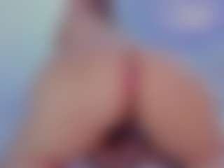 Live cam show with Sweetcurvy - Sexy on StripNow