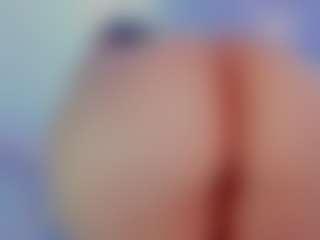 Live cam show with Sweetcurvy - Butt Plug on AdultVida.com