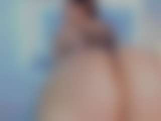 Live cam show with Sweetcurvy - Bikini on LiveSexCams6