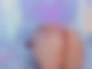Live cam show with Sweetcurvy - Lingerie on studioflirtlive.com