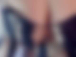 Live cam show with Sweetcurvy - Shaved on hotwifechat.live