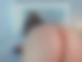 Live cam show with Sweetcurvy - Shaved on Camsoda