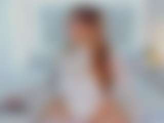 Live cam show with Sweetcurvy - Living Room on Camming Site