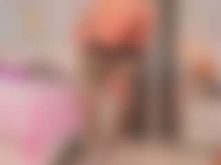 Live cam show with Emily Leah - Latina on iamadamtest123.com | colombia