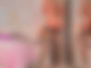 Live cam show with Emily Leah - HD on CamwithHer
