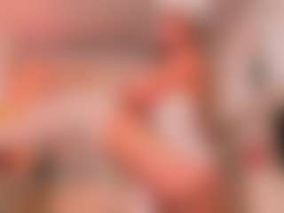 Emily Leah MILF webcam performer live streaming