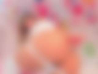 Emily Leah MILF webcam performer live streaming