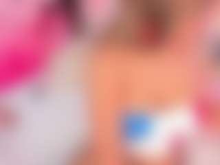 Live cam show with Emily Leah - Toys on fapnchat