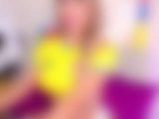 Live cam show with Emily Leah - Fingering on Camsoda