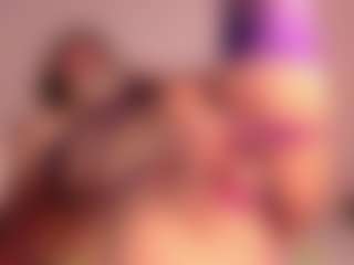 Live cam show with Emily Leah - Fetish Latina on Dare Cams | colombia
