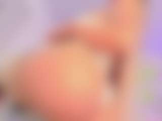 Live cam show with Emily Leah - Brown Eyes MILF on Gym Cam Girls