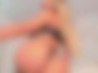 Live cam show with Emily Leah - Spank MILF on slutload