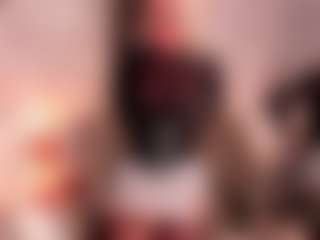 Live cam show with Emily Leah - Lush MILF on Gym Cam Girls