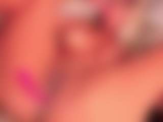 Live cam show with Emily Leah - Fingers on Dare Cams
